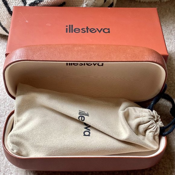 illesteva Palm Beach Sunglasses -White Tortoise/Mirror Lens